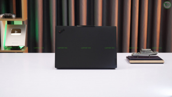 Lenovo ThinkPad P1 Gen 7 Core Ultra 7 - 155H, RAM 32GB, SSD 1TB, RTX 1000 Ada 6GB, 16-inch QHD+