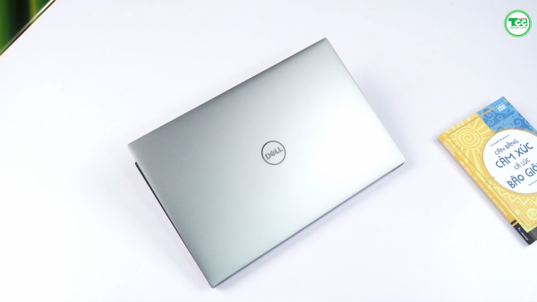 Dell Precision 5470 Core i7-12700H, RAM 32GB, SSD 512B, RTX A1000 4GB, FHD