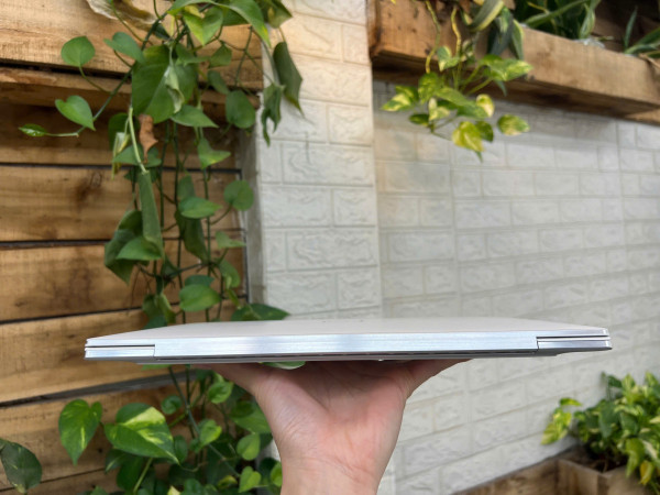 Dell XPS 13 9300 (2020) 10th 13.3