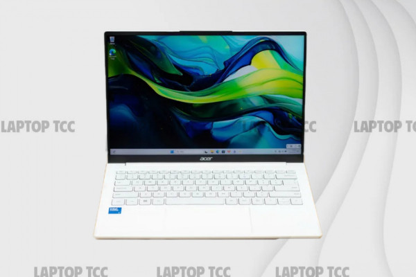 Acer Swift SFA14-77-5WU2: Core 5-210H, 32GB, 1TB, 14.0” 2.2K IPS