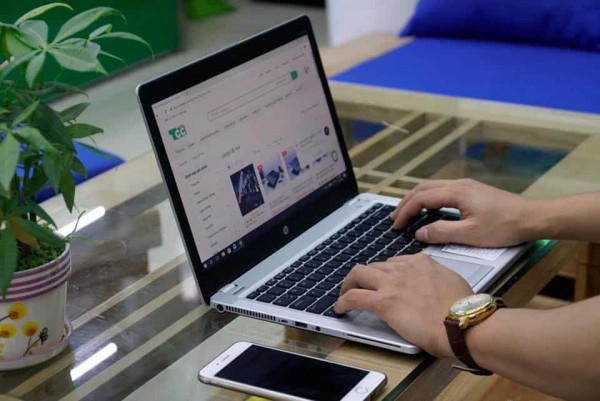 Kết nối với chúng tôi trên Facebook và Youtube